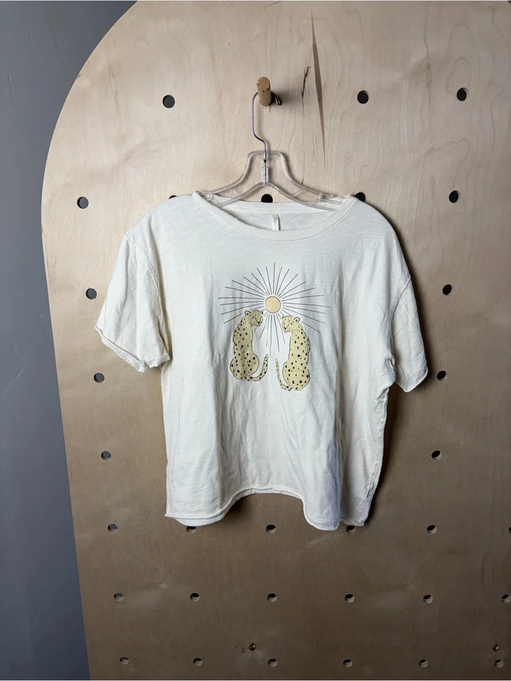Rylee + Cru Women’s Short Sleeve Basic Tee - Ivory Shine Cheetah Print Large